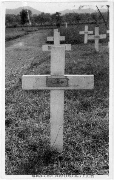 NX37323 - FRANKS, John Timothy (Jack), Pte. - D Company, 17 Platoon
This photograph depicts the temporary cross on the grave of Private J. FRANKS at Thanbyuzayat War Cemetery. A permanent memorial was later placed on his grave by the Commonwealth War Graves Commission.
