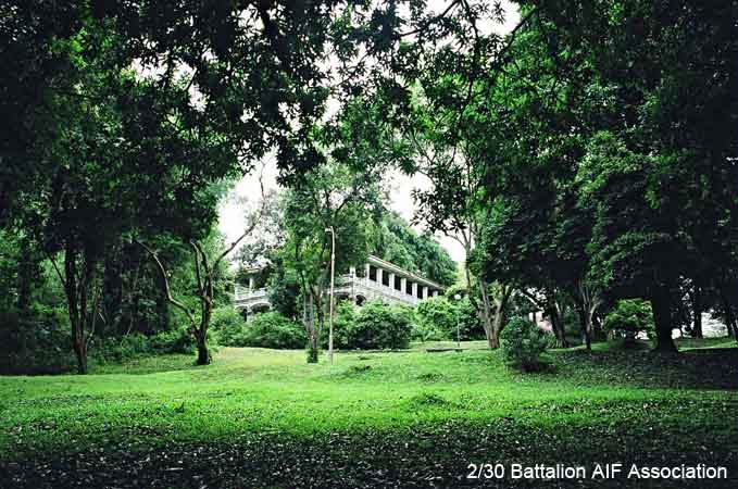 Blakang Mati
Disused colonial era building on Sentosa in 2003.
Keywords: 061226