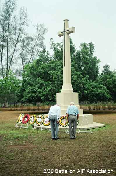 Thanbyuzayat War Cemetery
Cross of Sacrifice
